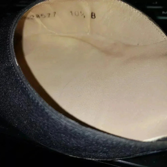 Stuart Weitzman Black Pumps nylon 10.5B office street point toe heel wedding - Picture 8 of 13